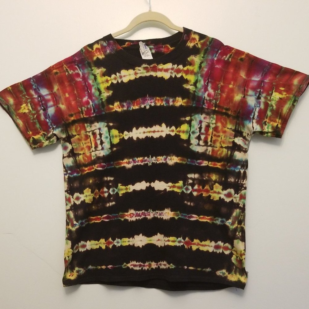 Men's L Hand Tied & Dyed One-of-a-kind T-shirt